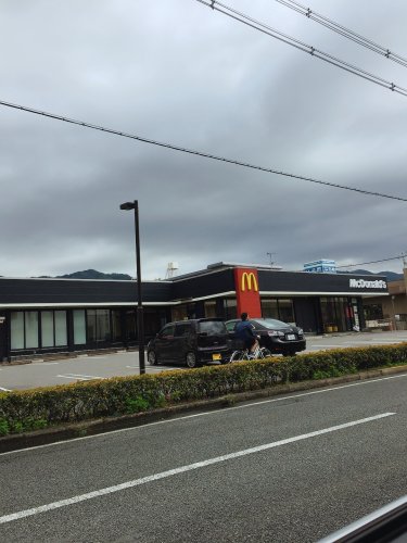 飲食店　マクドナルド 外環東大阪店（飲食店）まで990m
