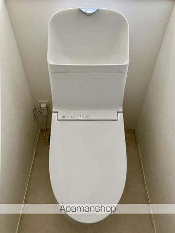大庭戸建のトイレ写真