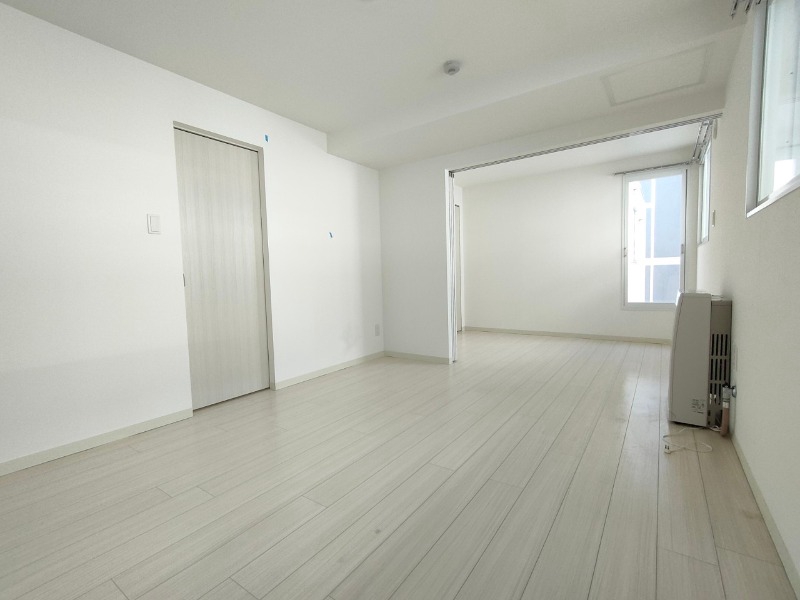 居室・リビング　広くてキレイなお部屋が広がっていて、充実した生活が送れそう。