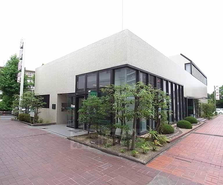 銀行　京都銀行 男山支店（銀行）まで1500m