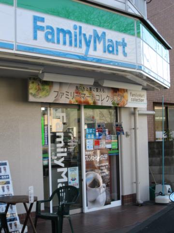 コンビニ　ファミリーマート 深大寺南町店（コンビニ）まで377m