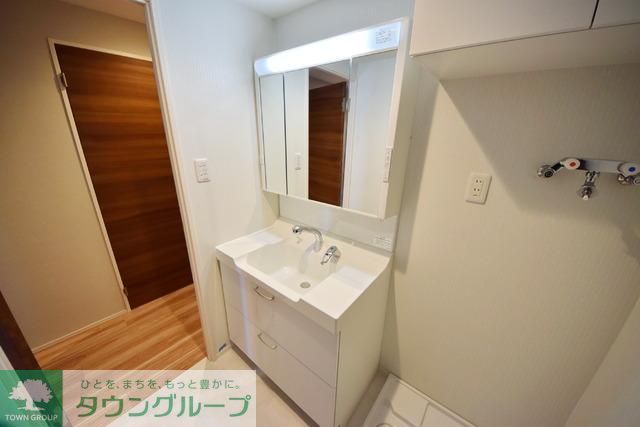 洗面設備　★生活に便利なシャンプードレッサーです★