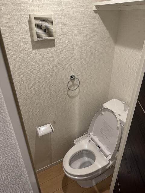 トイレ　※同仕様写真です