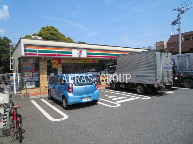 コンビニ　セブンイレブン世田谷成城1丁目店（コンビニ）まで822m