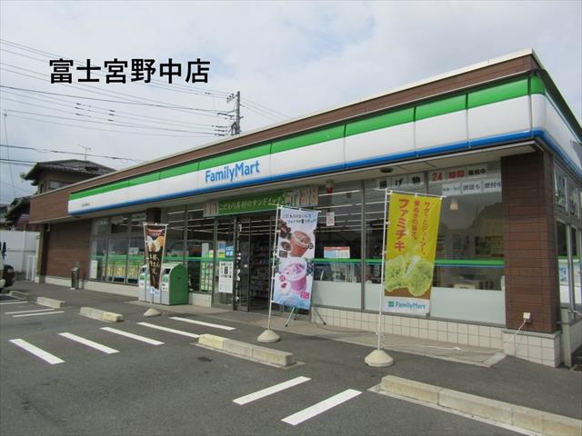 コンビニ　ファミリーマート（コンビニ）まで2070m
