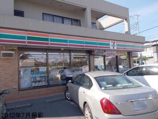 コンビニ　セブンイレブン調布深大寺東5丁目店（コンビニ）まで593m