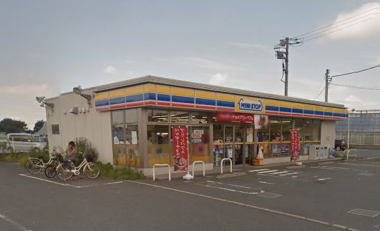 コンビニ　ミニストップ 綾瀬上土棚店（コンビニ）まで462m