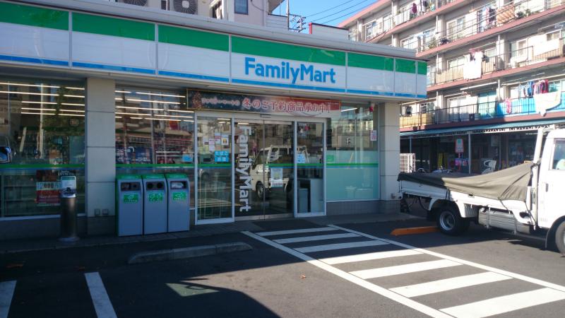 コンビニ　ファミリーマート 鶴見潮田四丁目店（コンビニ）まで79m
