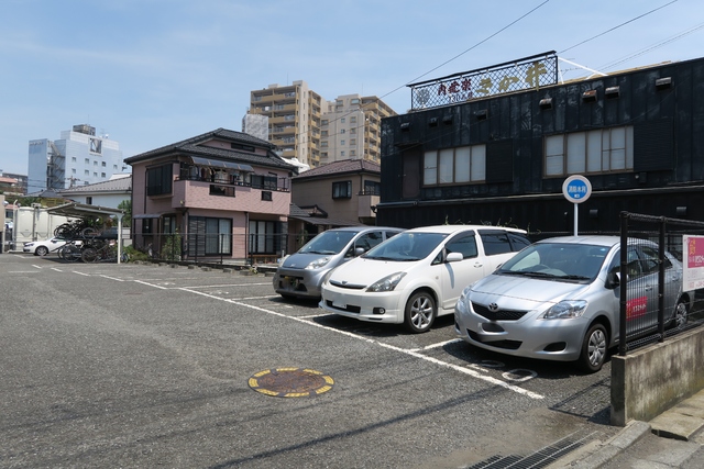 駐車場　敷地内駐車場あり※空き要確認
