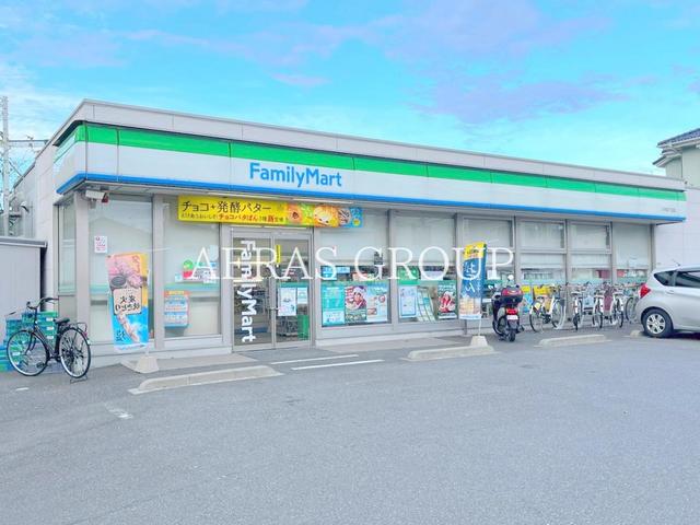 コンビニ　ファミリーマート 六木四丁目店（コンビニ）まで332m
