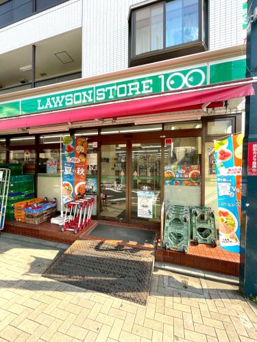 コンビニ　ローソンストア（コンビニ）まで685m