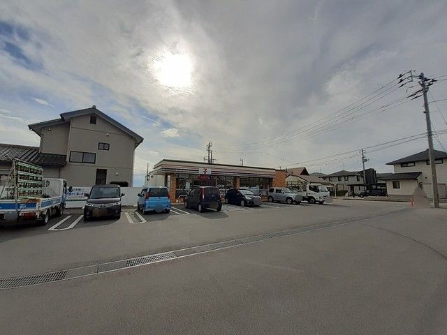 コンビニ　セブンイレブンみずき野店（コンビニ）まで850m