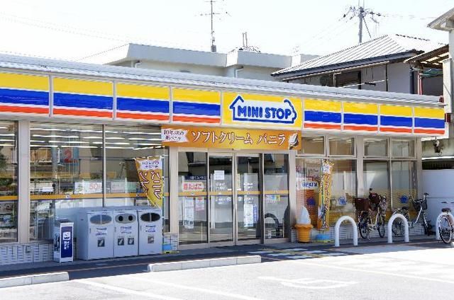 コンビニ　ミニストップ下目黒２丁目店（コンビニ）まで191m