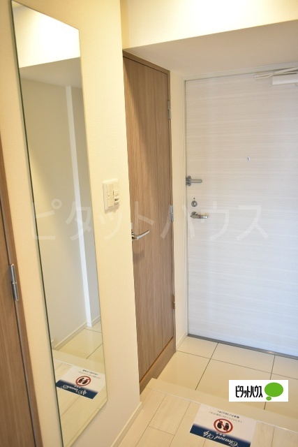 玄関　姿見あります！