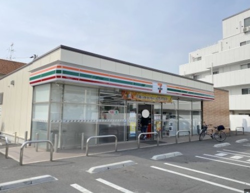 コンビニ　セブンイレブン 堺学園町店（コンビニ）まで370m