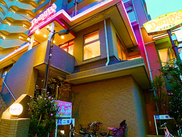 飲食店　デニーズ（飲食店）まで50m
