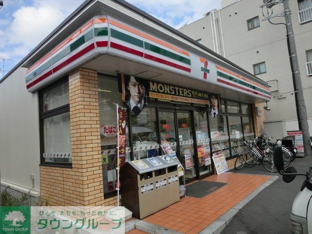 コンビニ　コンビニ（コンビニ）まで129m