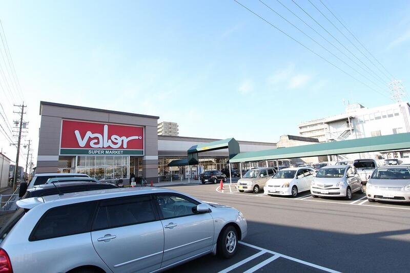 スーパー　バロー東起店（スーパー）まで1232m