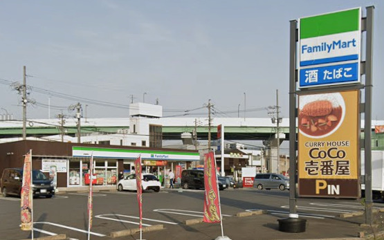 コンビニ　ファミリーマート 名南星崎店（コンビニ）まで563m