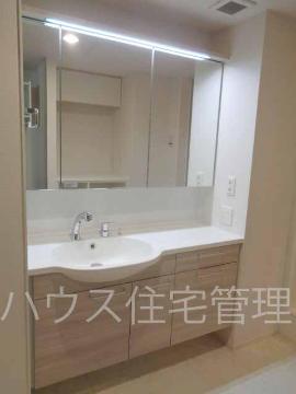 洗面設備　洗髪洗面化粧台