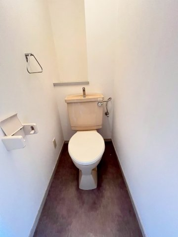 トイレ　別号室の画像です。ご参考下さい