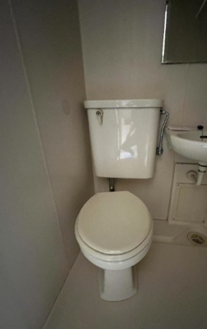 トイレ　別部屋参考写真です