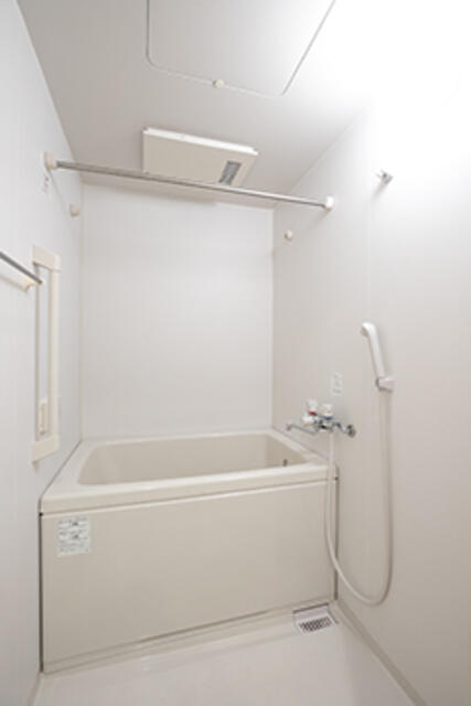 バス・シャワールーム　※写真は同タイプ住戸です。