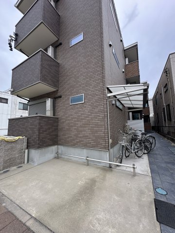 駐車場　04968