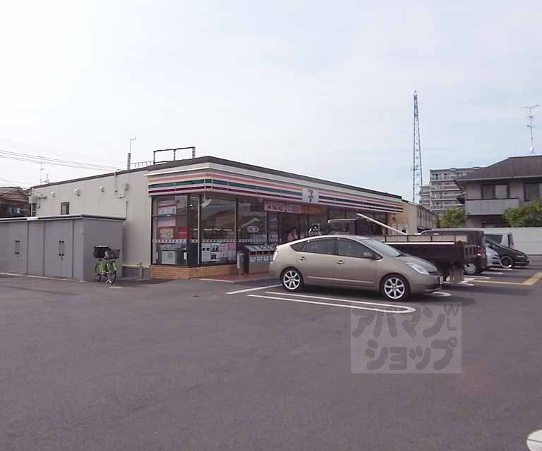 コンビニ　セブンイレブン伏見向島津田町店（コンビニ）まで450m