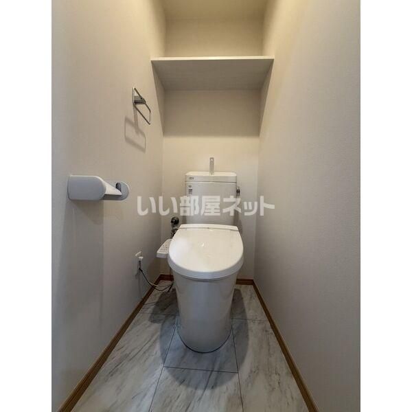 West Residenceのトイレ写真