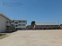小学校　豊川市立桜町小学校（小学校）まで480m