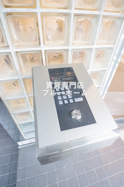 エントランス　オートロック付きで安心！