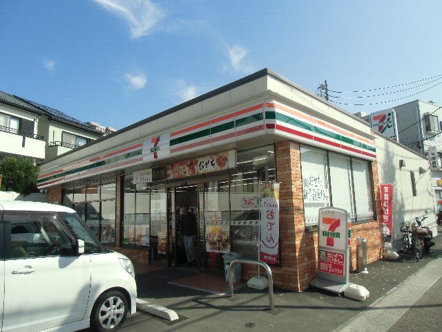 コンビニ　セブン-イレブン横須賀金谷店（コンビニ）まで993m