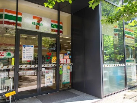 コンビニ　セブンイレブン虎ノ門タワーズオフィス店（コンビニ）まで251m