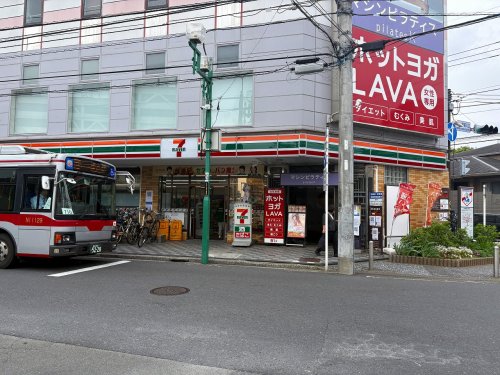 コンビニ　セブンイレブン 横浜綱島三丁目店（コンビニ）まで370m