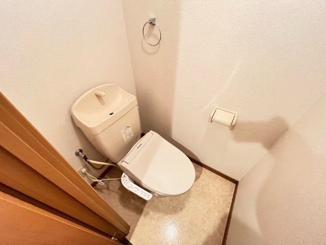 トイレ　同マンションの同じタイプの引用写真です（現況優先）