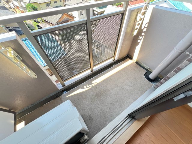 バルコニー　同マンションの同じタイプの引用写真です（現況優先）
