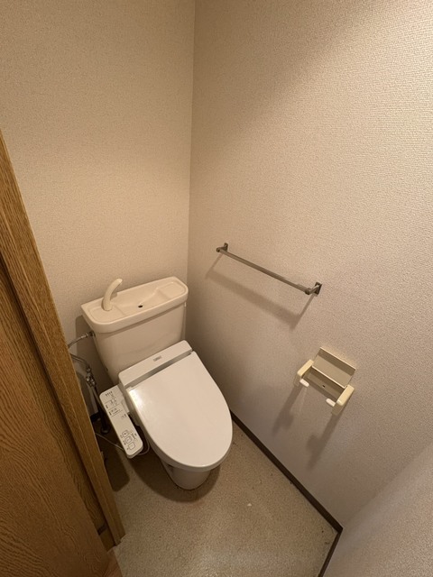 トイレ　別部屋参考写真です