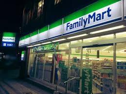 コンビニ　ファミリーマート 鶴橋駅前店（コンビニ）まで310m