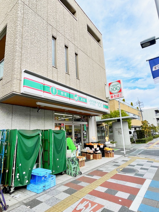 コンビニ　ローソンストア100（コンビニ）まで340m