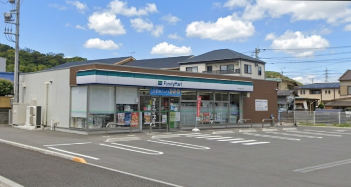コンビニ　ファミリーマート 伊豆長岡古奈店（コンビニ）まで516m