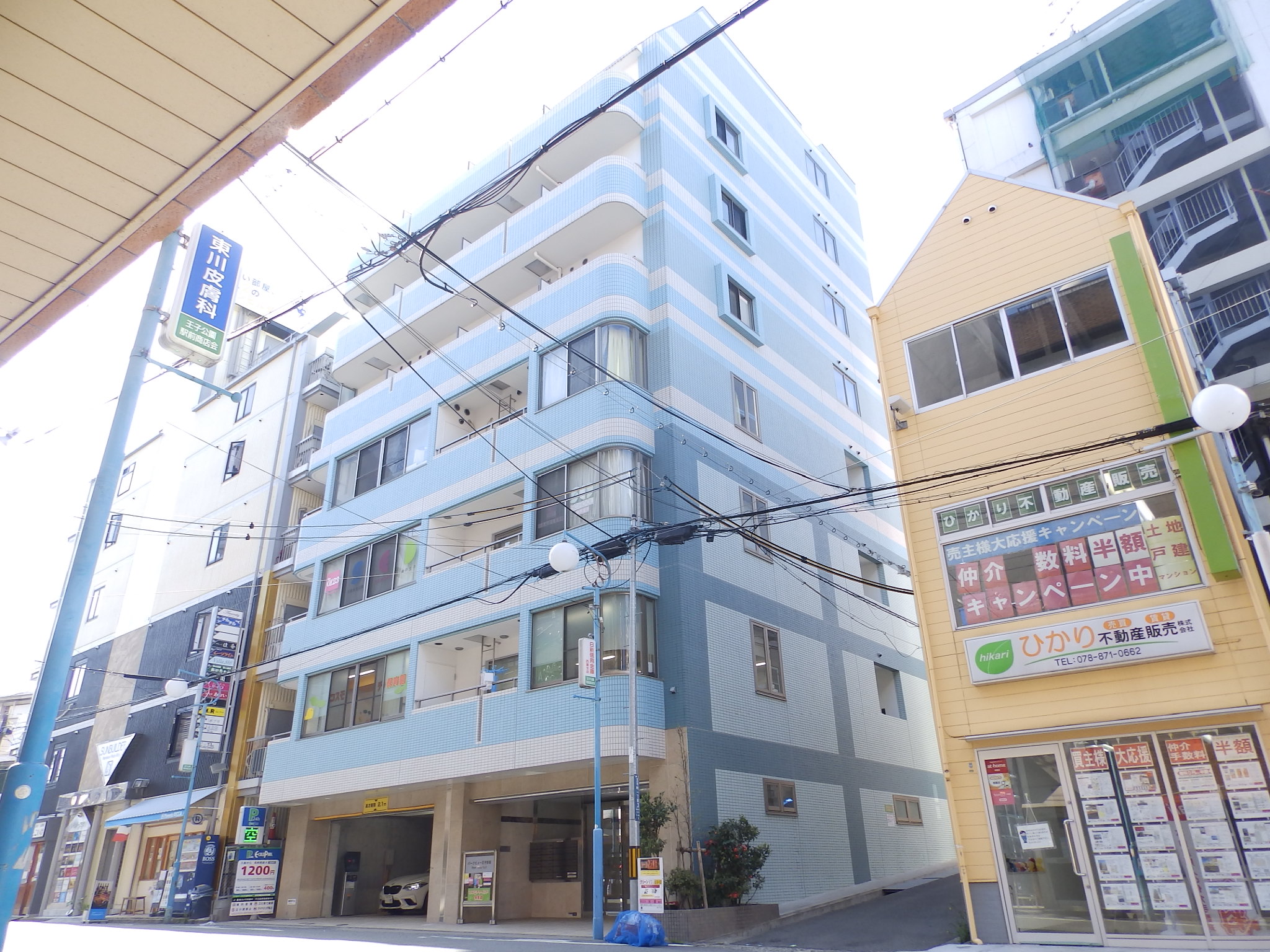 建物外観　駅前築浅マンション