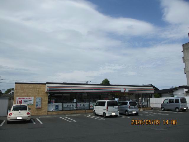 コンビニ　セブンイレブン徳島国府町府中店（コンビニ）まで710m