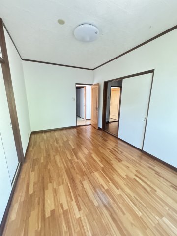長田天神町3丁目戸建の居間写真