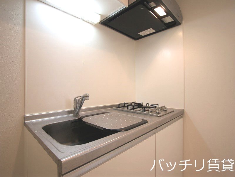 キッチン　別号室タイプの為、現状を優先致します。