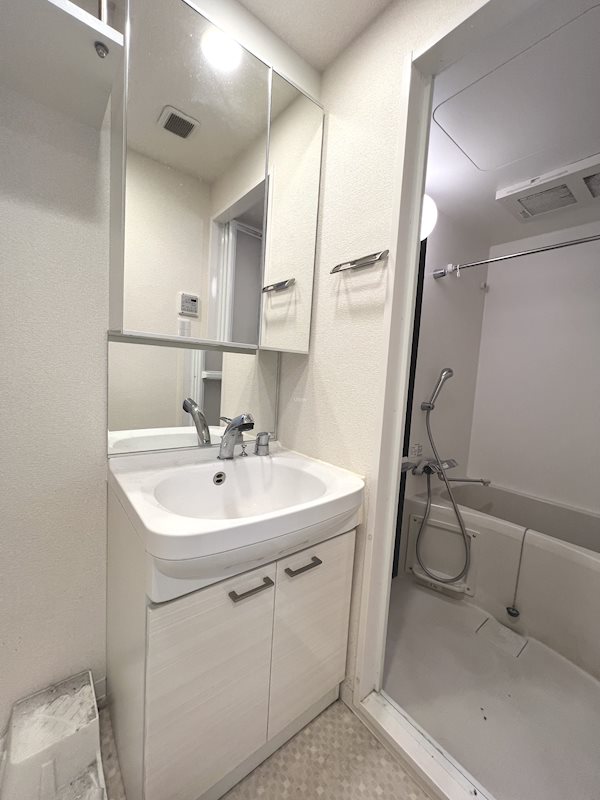 洗面設備　※別のお部屋のお写真です。御参考までに。