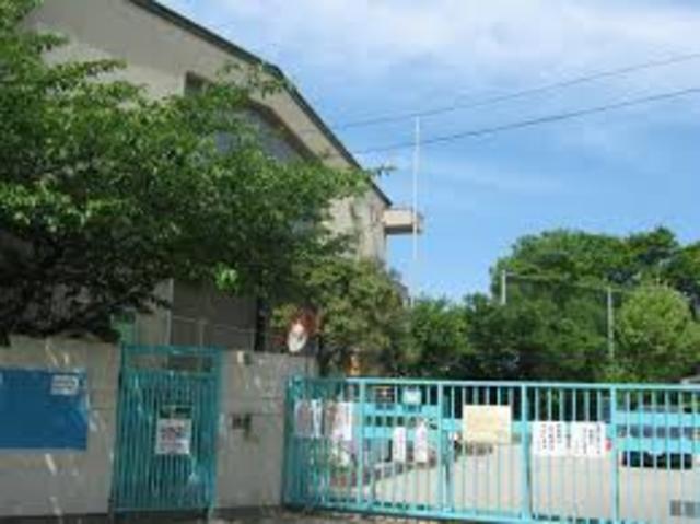 小学校　枚方市立枚方小学校（小学校）まで736m