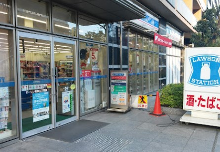 コンビニ　ローソン（コンビニ）まで168m