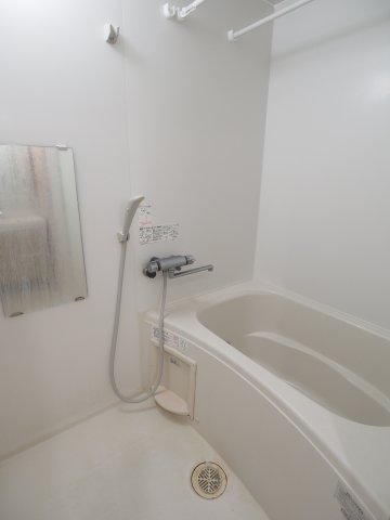 バス・シャワールーム　※同物件別部屋参考写真