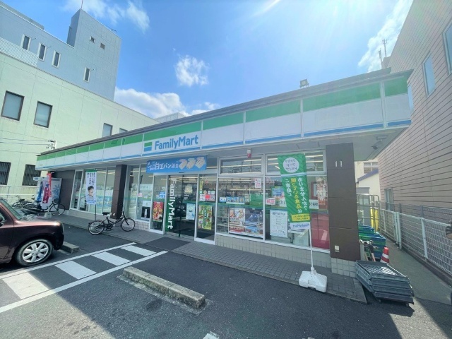 コンビニ　ファミリーマート平針駅前店（コンビニ）まで274m